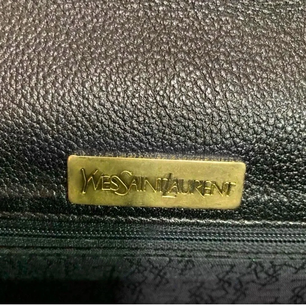 AUTH YSL Yves tSaint Laurent black caviar leather clutch Bag cut out gold logo - Picture 4 of 8